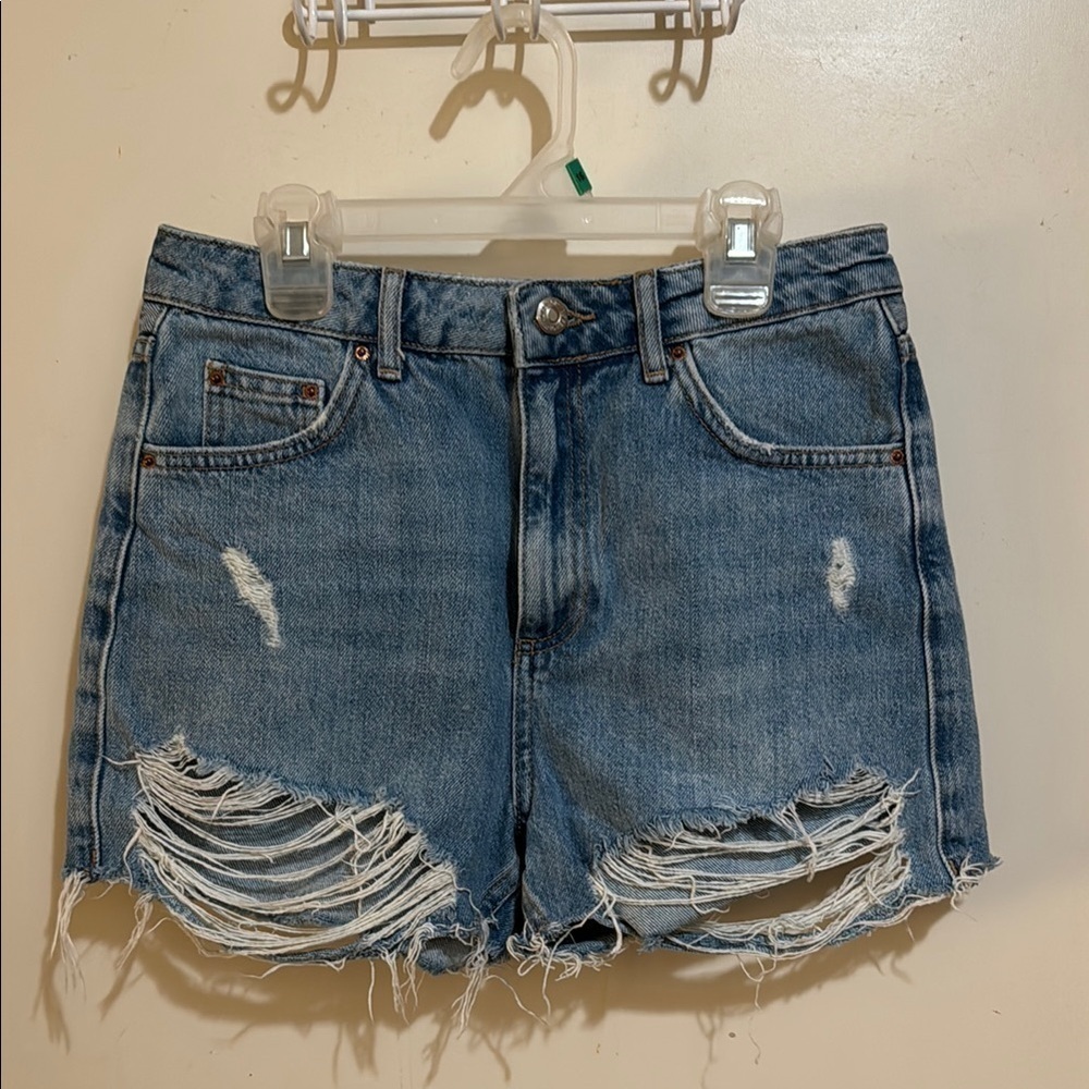 Topshop Moto Mom Distressed Denim Shorts Size 6!!